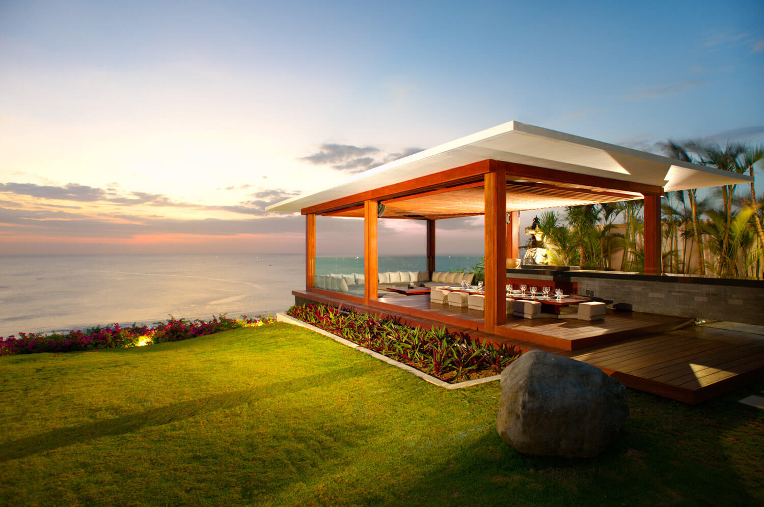 The Istana Villa in Uluwatu, Bali, Indonesia - 7 bedrooms Villas in Bali